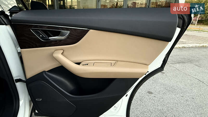 Внедорожник / Кроссовер Audi Q8 2019 в Запорожье