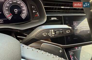 Внедорожник / Кроссовер Audi Q8 2019 в 