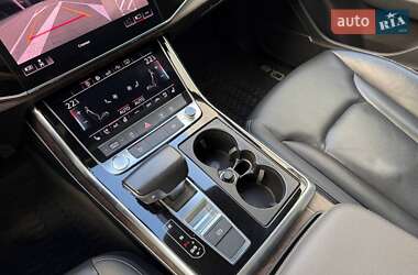 Внедорожник / Кроссовер Audi Q8 2019 в 