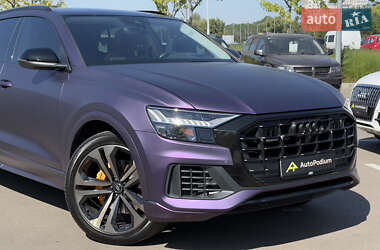 Внедорожник / Кроссовер Audi Q8 2021 в 