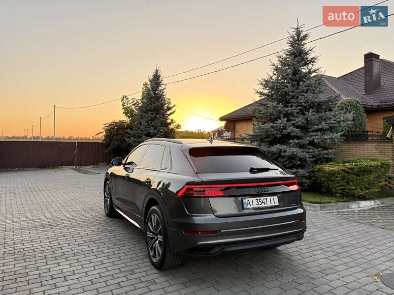 Позашляховик / Кросовер Audi Q8 2019 в Києві