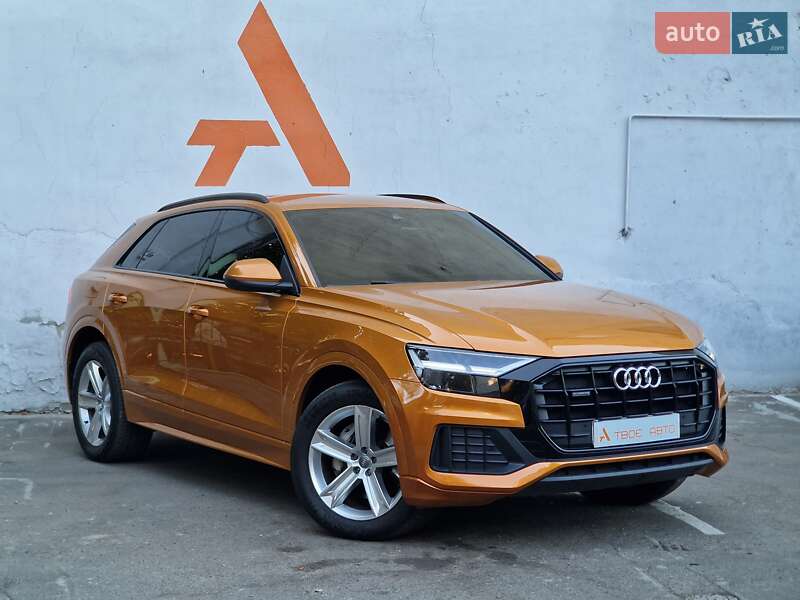 Внедорожник / Кроссовер Audi Q8 2019 в Одессе