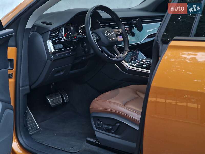 Внедорожник / Кроссовер Audi Q8 2019 в Одессе