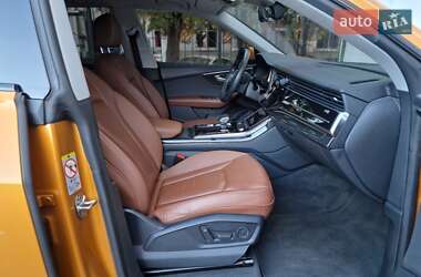 Внедорожник / Кроссовер Audi Q8 2019 в 