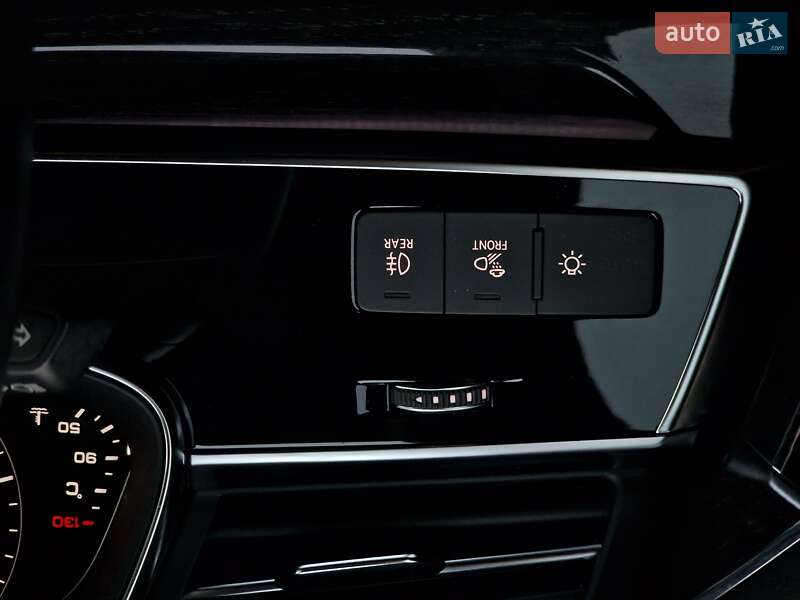 Внедорожник / Кроссовер Audi Q8 2019 в Одессе