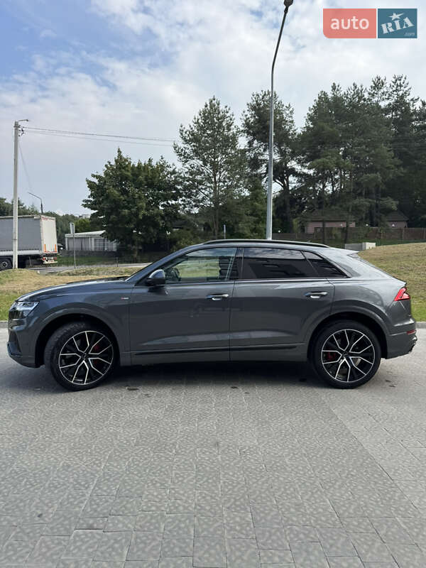 Внедорожник / Кроссовер Audi Q8 2020 в Львове