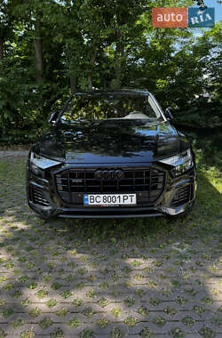 Внедорожник / Кроссовер Audi Q8 2018 в 