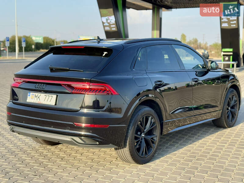 Внедорожник / Кроссовер Audi Q8 2020 в Киеве