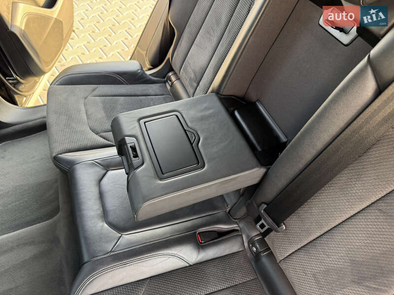 Внедорожник / Кроссовер Audi Q8 2020 в Киеве