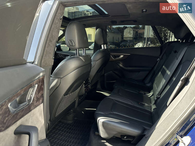 Внедорожник / Кроссовер Audi Q8 2019 в Львове