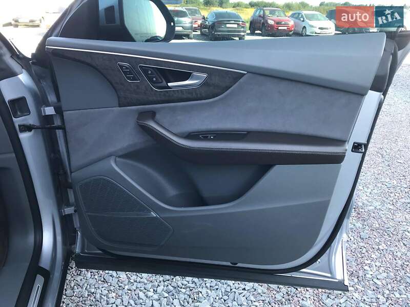 Внедорожник / Кроссовер Audi Q8 2019 в Львове фото 15 Внедорожник / Кроссовер Audi Q8 2019 в Львове