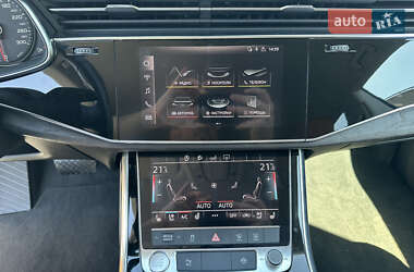 Позашляховик / Кросовер Audi Q8 2019 в 