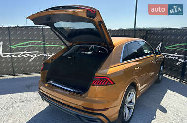 Позашляховик / Кросовер Audi Q8 2019 в 