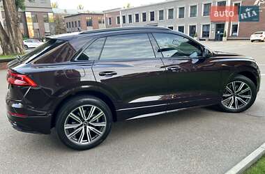 Внедорожник / Кроссовер Audi Q8 2020 в 