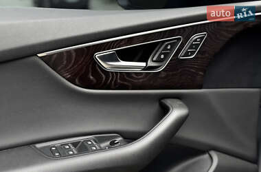 Внедорожник / Кроссовер Audi Q8 2020 в 
