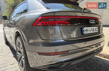 Внедорожник / Кроссовер Audi Q8 2020 в 