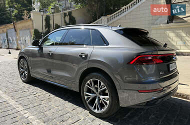 Внедорожник / Кроссовер Audi Q8 2020 в 