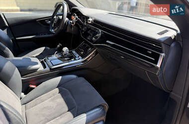 Внедорожник / Кроссовер Audi Q8 2020 в 