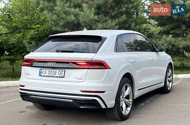 Внедорожник / Кроссовер Audi Q8 2020 в 