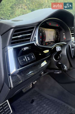 Внедорожник / Кроссовер Audi Q8 2020 в 