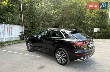 Внедорожник / Кроссовер Audi Q8 2020 в 