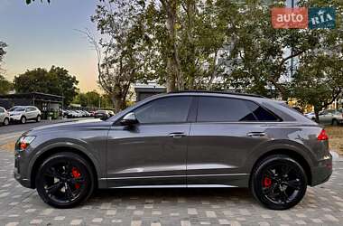Внедорожник / Кроссовер Audi Q8 2019 в 