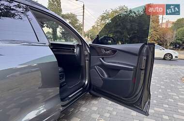 Внедорожник / Кроссовер Audi Q8 2019 в 
