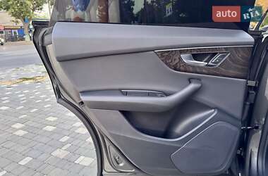 Внедорожник / Кроссовер Audi Q8 2019 в 