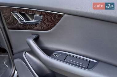 Внедорожник / Кроссовер Audi Q8 2019 в 