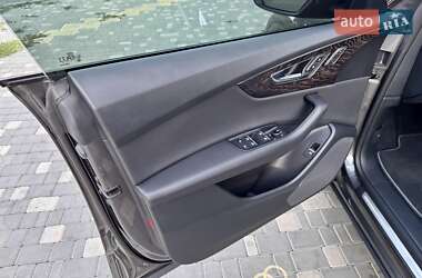 Внедорожник / Кроссовер Audi Q8 2019 в 