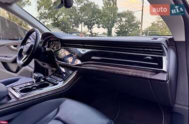 Внедорожник / Кроссовер Audi Q8 2019 в 