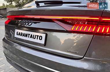 Внедорожник / Кроссовер Audi Q8 2019 в 