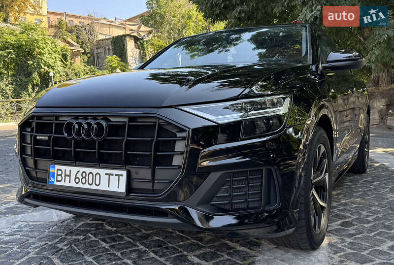 Позашляховик / Кросовер Audi Q8 2020 в Одесі