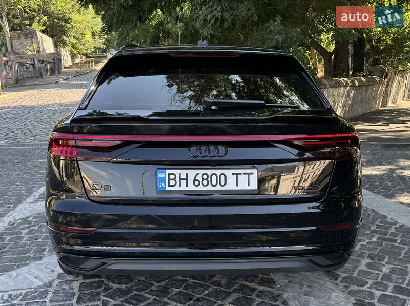 Позашляховик / Кросовер Audi Q8 2020 в Одесі