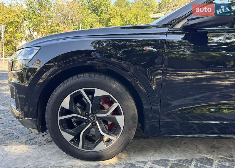 Позашляховик / Кросовер Audi Q8 2020 в Одесі
