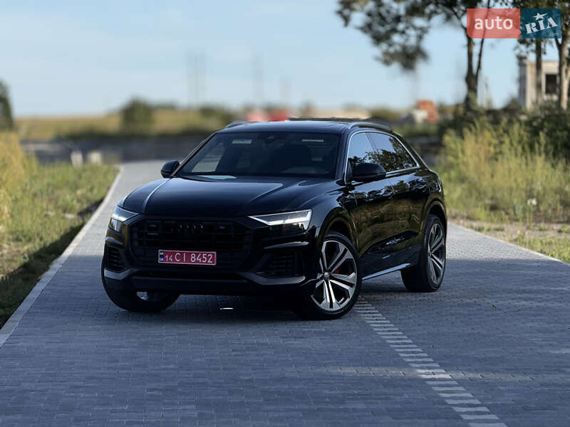 Внедорожник / Кроссовер Audi Q8 2019 в 