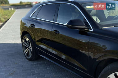 Внедорожник / Кроссовер Audi Q8 2019 в 