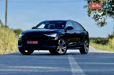 Внедорожник / Кроссовер Audi Q8 2019 в 