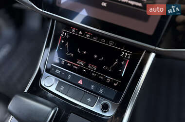 Внедорожник / Кроссовер Audi Q8 2019 в 