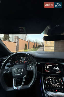 Внедорожник / Кроссовер Audi Q8 2019 в 