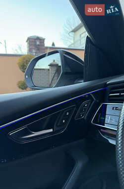 Внедорожник / Кроссовер Audi Q8 2019 в 