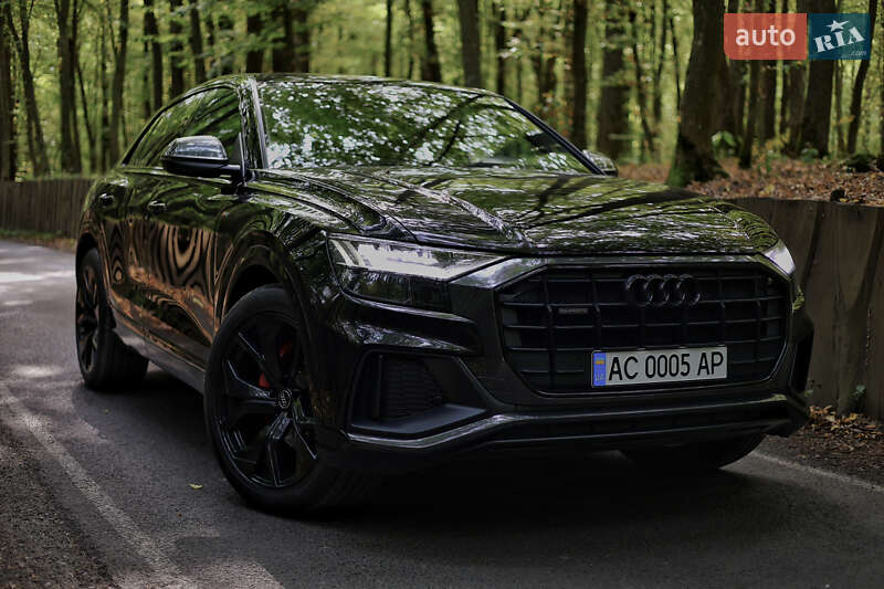 Внедорожник / Кроссовер Audi Q8 2020 в 