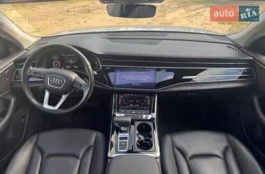 Внедорожник / Кроссовер Audi Q8 2018 в 