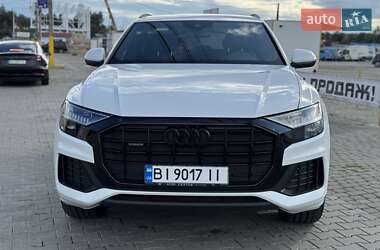 Внедорожник / Кроссовер Audi Q8 2021 в 