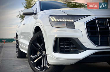Внедорожник / Кроссовер Audi Q8 2019 в 