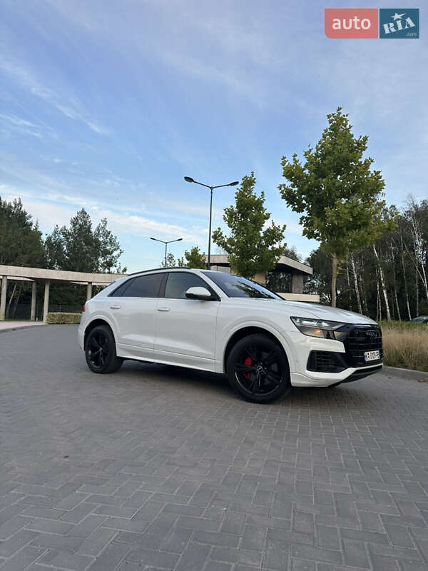 Позашляховик / Кросовер Audi Q8 2019 в Києві