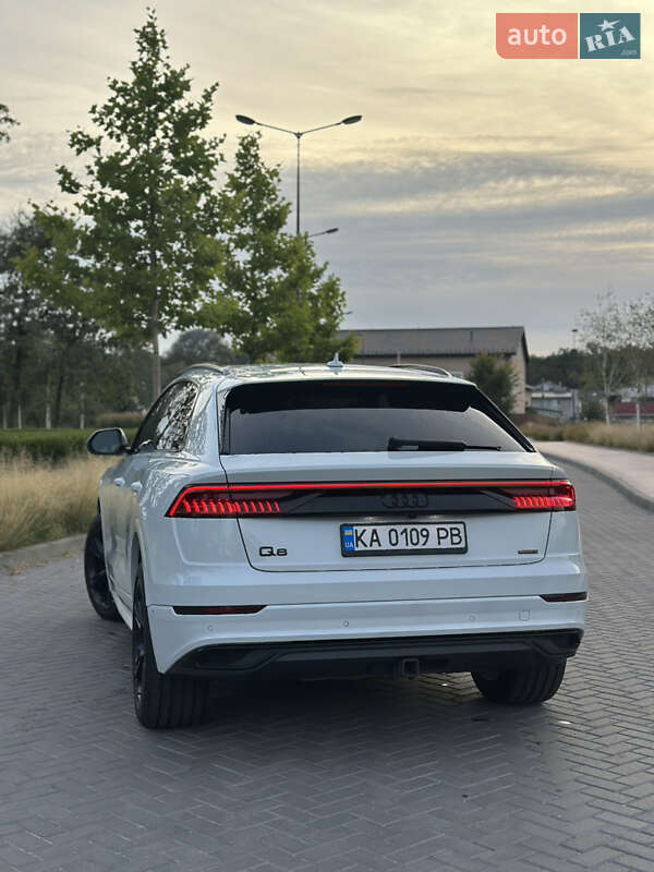 Позашляховик / Кросовер Audi Q8 2019 в Києві