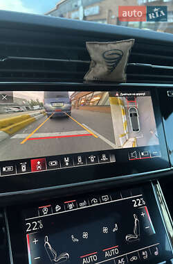 Внедорожник / Кроссовер Audi Q8 2019 в 