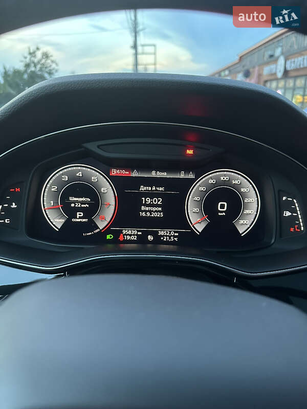 Позашляховик / Кросовер Audi Q8 2019 в Києві
