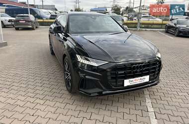 Внедорожник / Кроссовер Audi Q8 2023 в 